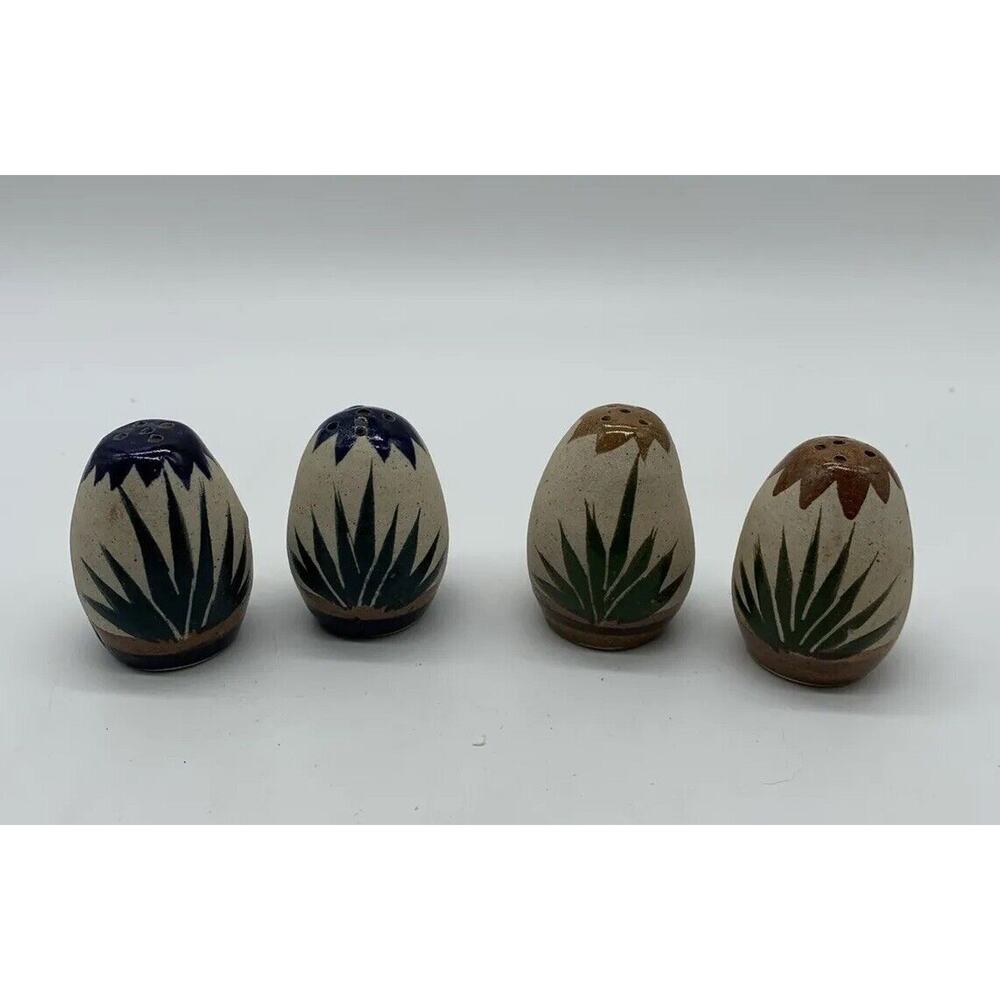Vtg Hand Painted Mexico Tonala Mexican Pottery Salt And Pepper Shaker 2 Sets See